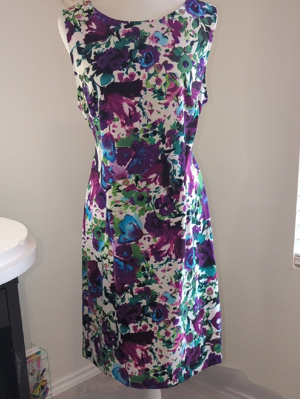 Floral Sleeveless Sheath Dress in Purple and Teal